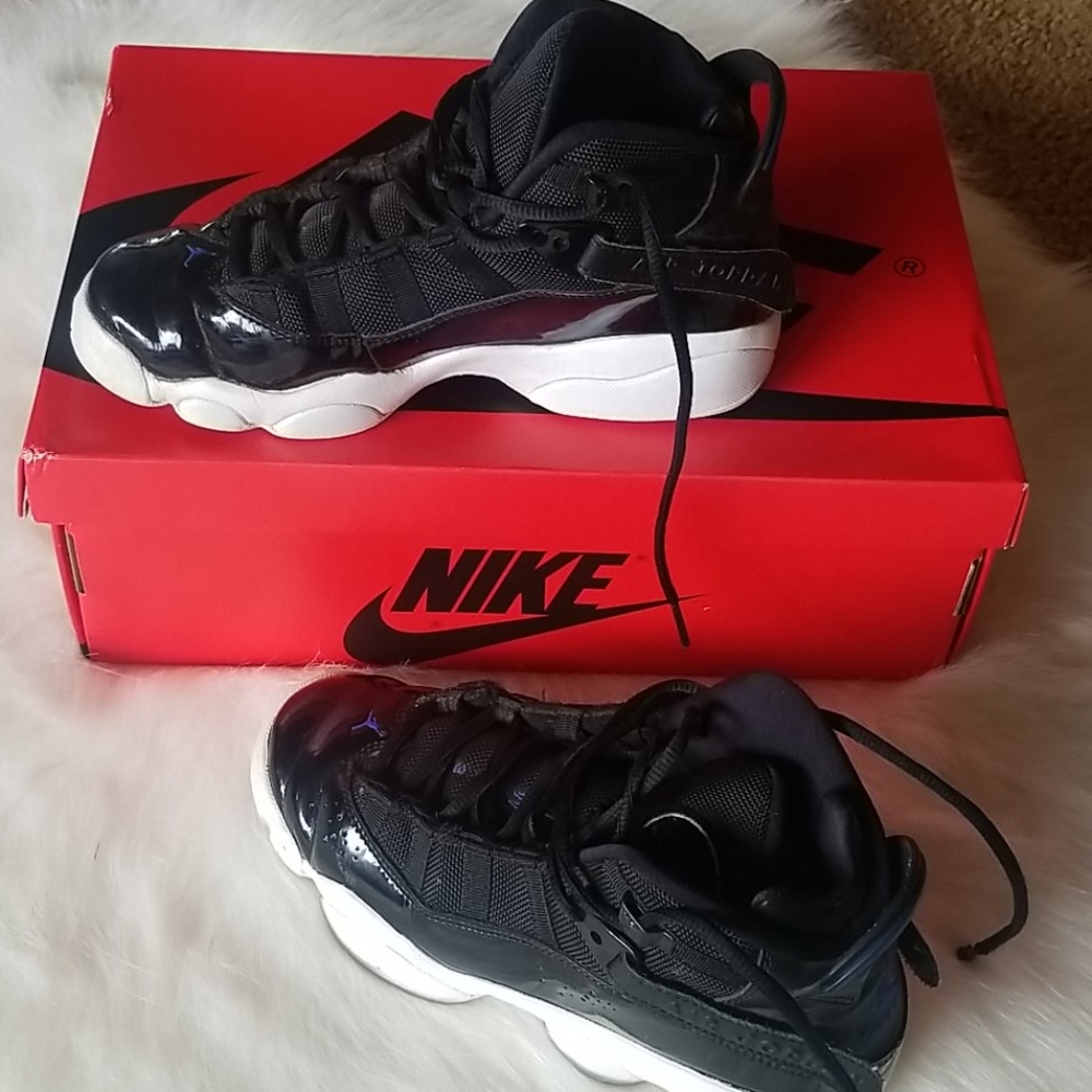 Jordan 11' s 6 rings